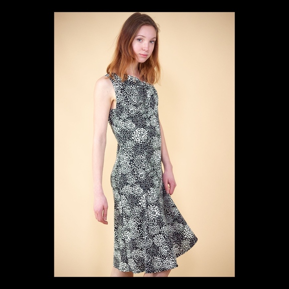 Black and White Floral Dress by Harold's GONE - Picture 4 of 5